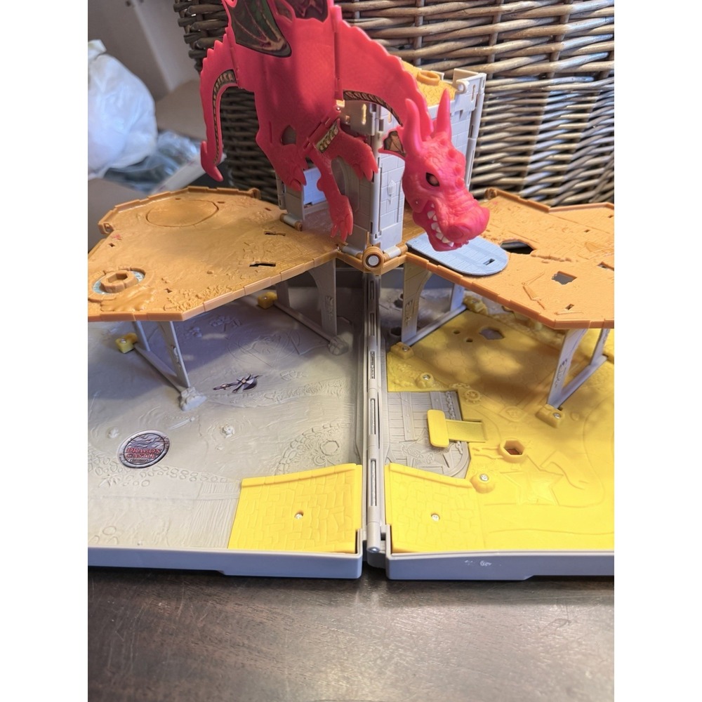 Matchbox Pop Up Fold N Go Dragon Castle - Picture 2 of 3